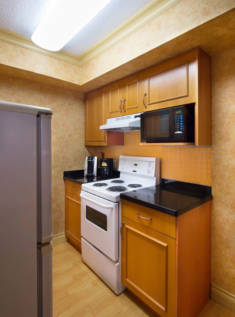 king suite kitchen