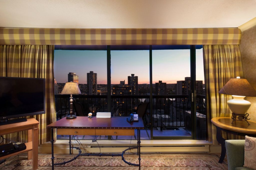 king suite views