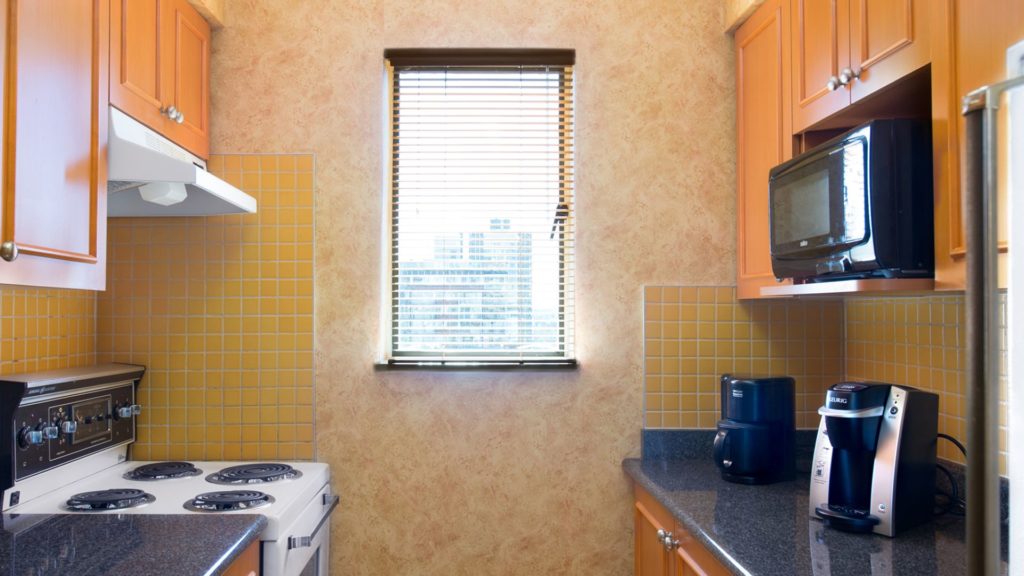 2 twin room kitchen